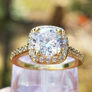 Gold Round Solitaire Square Halo Engagement Ring